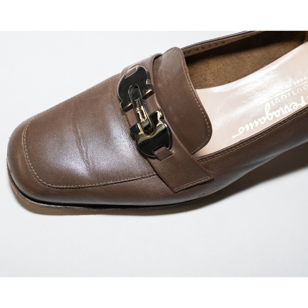Salvatore Ferragamo Womens Loafers 8 B Bronze